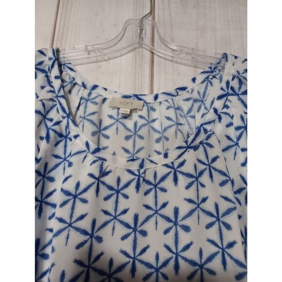LOFT Outlet Shirt Ladies Medium‎ Blue White Blouse Capped Sleeve - Picture 4 of 7
